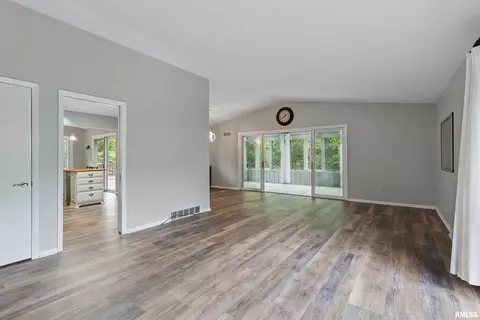 2604 10th Street Pl, Moline, IL 61265 photo 25