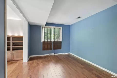 2604 10th Street Pl, Moline, IL 61265 photo 18