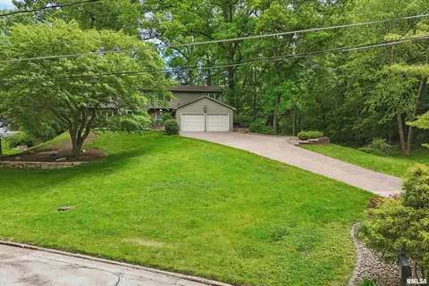 2604 10th Street Pl, Moline, IL 61265 photo 3