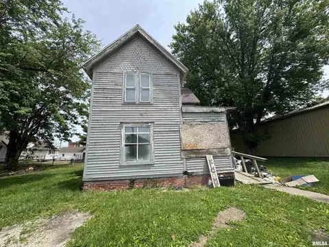 204 S Washington St, Abingdon, IL 61410