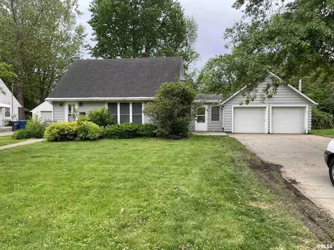 519 16th Ave N, Clinton, IA 52732