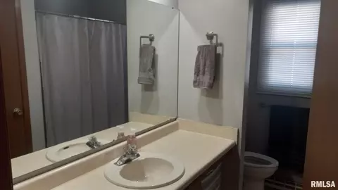 1827 13th Ave, Moline, IL 61265 photo 9