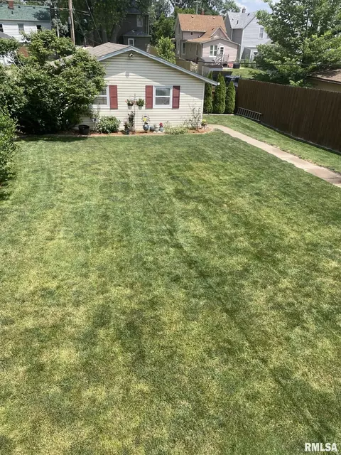 1827 13th Ave, Moline, IL 61265 photo 16