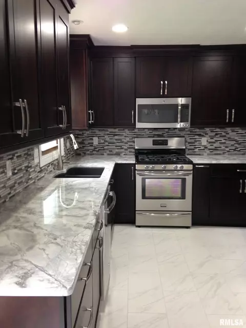 1827 13th Ave, Moline, IL 61265 photo 5
