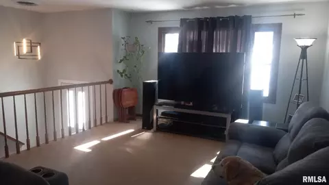 1827 13th Ave, Moline, IL 61265 photo 3