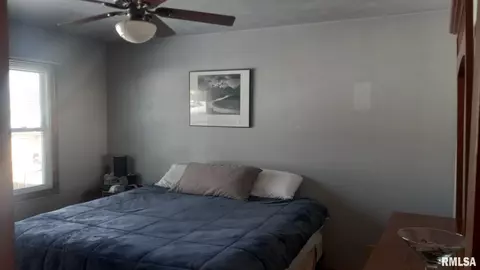 1827 13th Ave, Moline, IL 61265 photo 8
