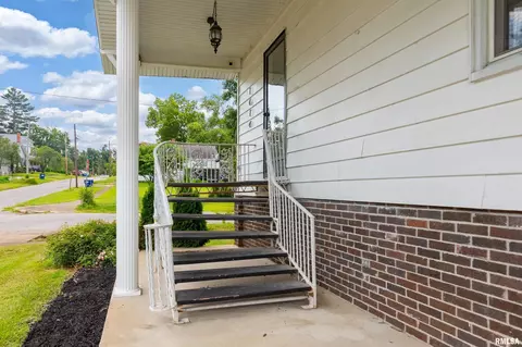 1414 Roosevelt Ave, Eldorado, IL 62930 photo 5