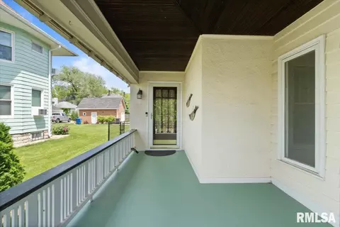 1428 9th St, Moline, IL 61265 photo 4