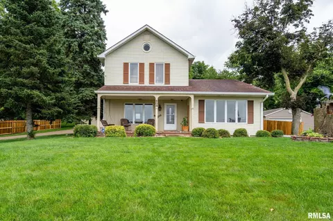 608 S Main St, Port Byron, IL 61275