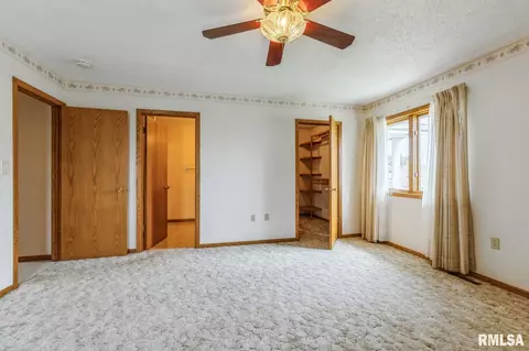 404 10th St, Lowden, IA 52255 photo 11