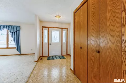 404 10th St, Lowden, IA 52255 photo 4
