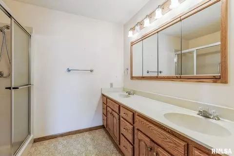 404 10th St, Lowden, IA 52255 photo 12