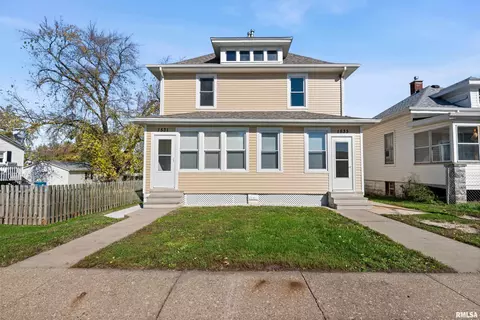 1531-1533 9th Ave, East Moline, IL 61244