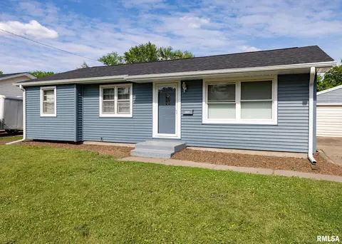 3717 N Linwood Ave, Davenport, IA 52806