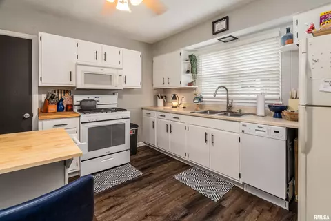 406 E Carter St, Marion, IL 62959 photo 15