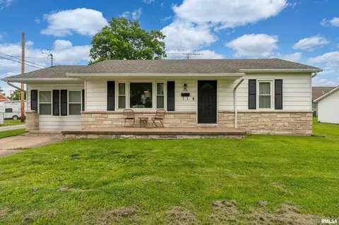 406 E Carter St, Marion, IL 62959