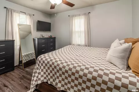 406 E Carter St, Marion, IL 62959 photo 9
