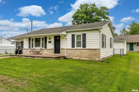406 E Carter St, Marion, IL 62959 photo 2