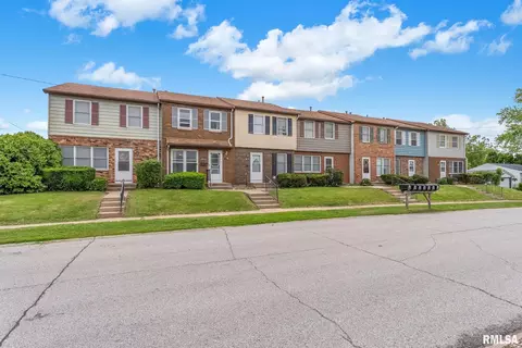 102 114 17th Ave, Milan, IL 61264