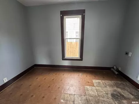 105 6th Ave, Moline, IL 61265 photo 15
