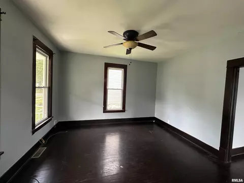 105 6th Ave, Moline, IL 61265 photo 17