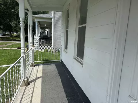 105 6th Ave, Moline, IL 61265 photo 6