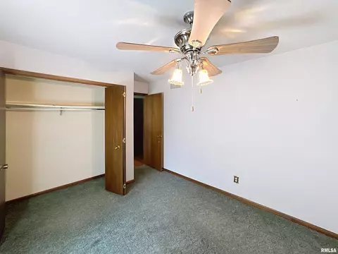 5303 34th Ave, Moline, IL 61265 photo 20