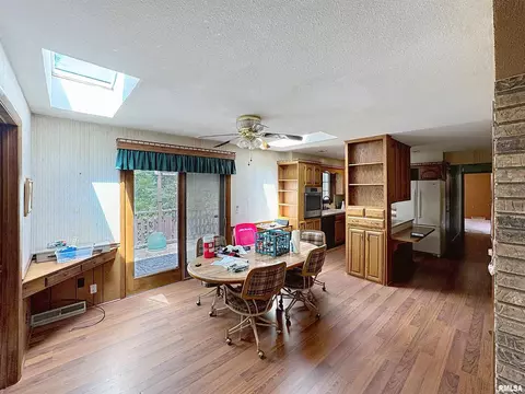 5303 34th Ave, Moline, IL 61265 photo 9