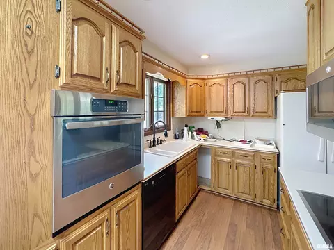 5303 34th Ave, Moline, IL 61265 photo 6