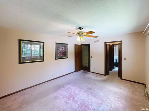 5303 34th Ave, Moline, IL 61265 photo 16