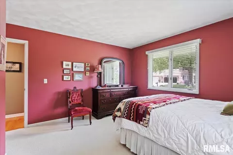 7700 37th Ave, Moline, IL 61265 photo 39