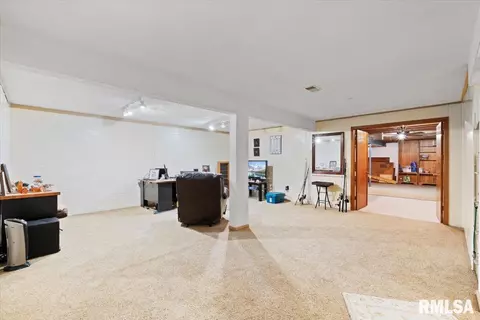 7700 37th Ave, Moline, IL 61265 photo 47