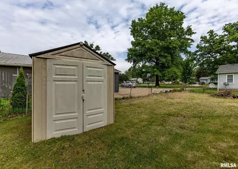 2607 47th St, Moline, IL 61265 photo 6