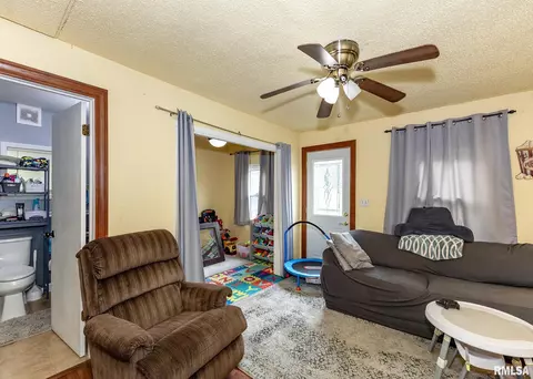 2607 47th St, Moline, IL 61265 photo 16
