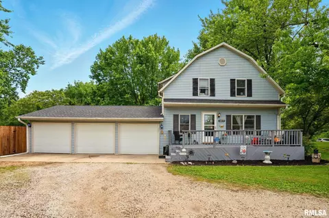1417 14th St, Silvis, IL 61282