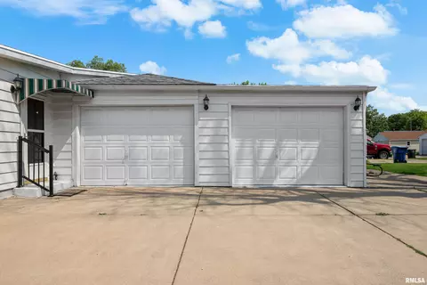 1108 53rd St, Moline, IL 61265 photo 30