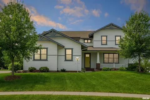 4691 Hidden Lake Ct, Bettendorf, IA 52722