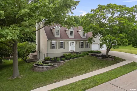 3513 33rd Street Ct, Moline, IL 61265
