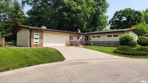 2606 4th Street Ct, East Moline, IL 61244