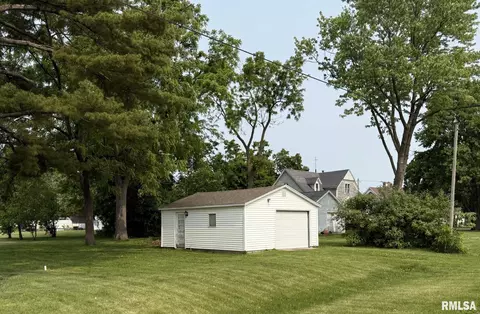 216 E Division St, Galva, IL 61434 photo 3