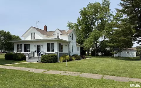 216 E Division St, Galva, IL 61434 photo 2