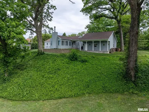 1872 19th Ave, Moline, IL 61265 photo 39