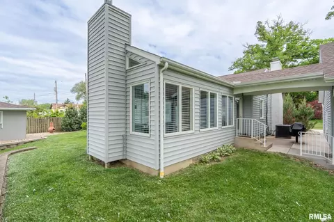 1872 19th Ave, Moline, IL 61265 photo 35