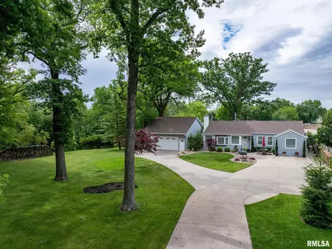 1872 19th Ave, Moline, IL 61265