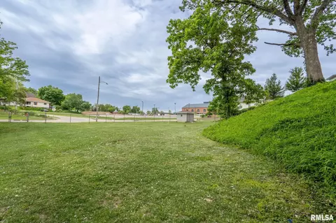 1872 19th Ave, Moline, IL 61265 photo 45