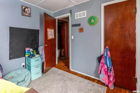 1013 Kirkpatrick St, Benton, IL 62812 photo 17