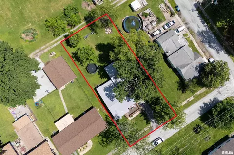 1013 Kirkpatrick St, Benton, IL 62812 photo 23