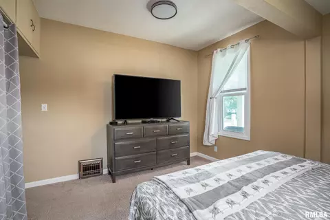 2612 7th St, Moline, IL 61265 photo 11