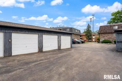 3069 4th St, Moline, IL 61265 photo 19