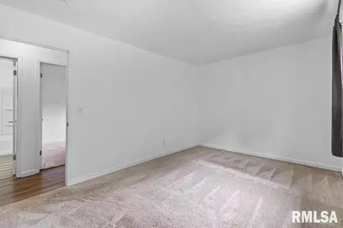 3069 4th St, Moline, IL 61265 photo 11